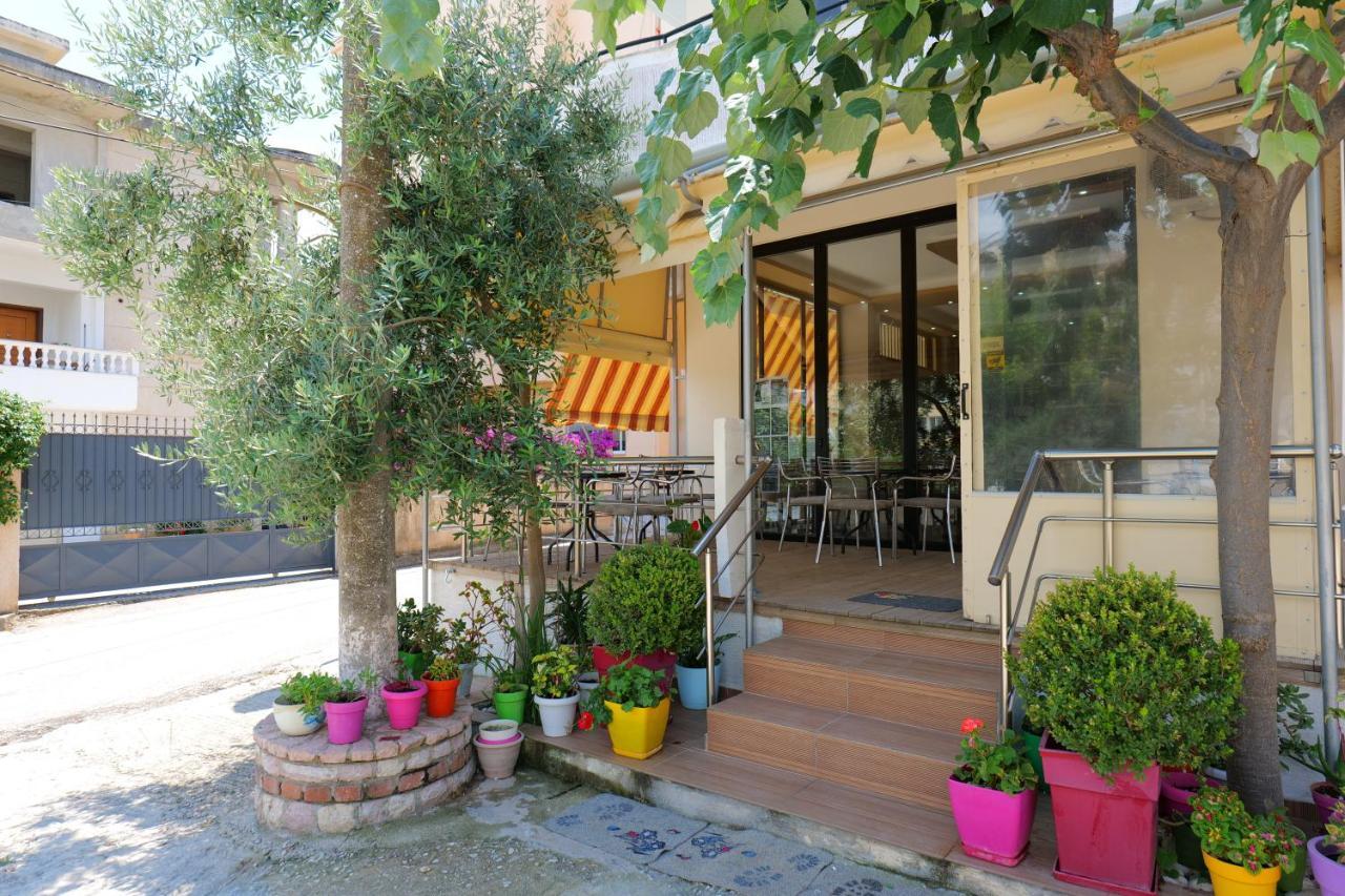 Hotel Adi-Vera Sarandë Exterior foto